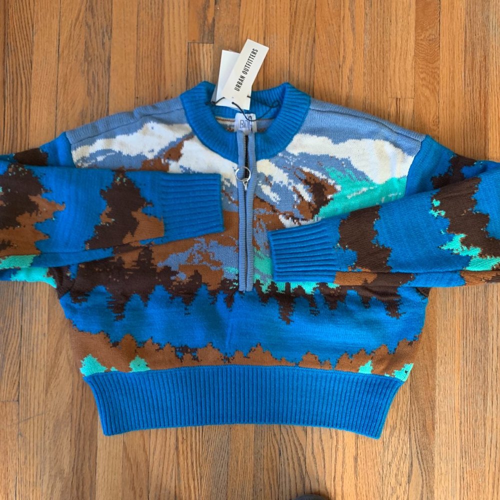 Urban Outfitter Sweater, BDG Sweater, Crop Sweater, Mountain Sweater, Brand New